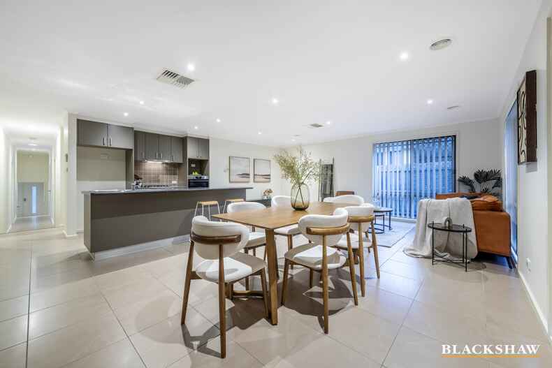 6 Mary Lee Street Bonython