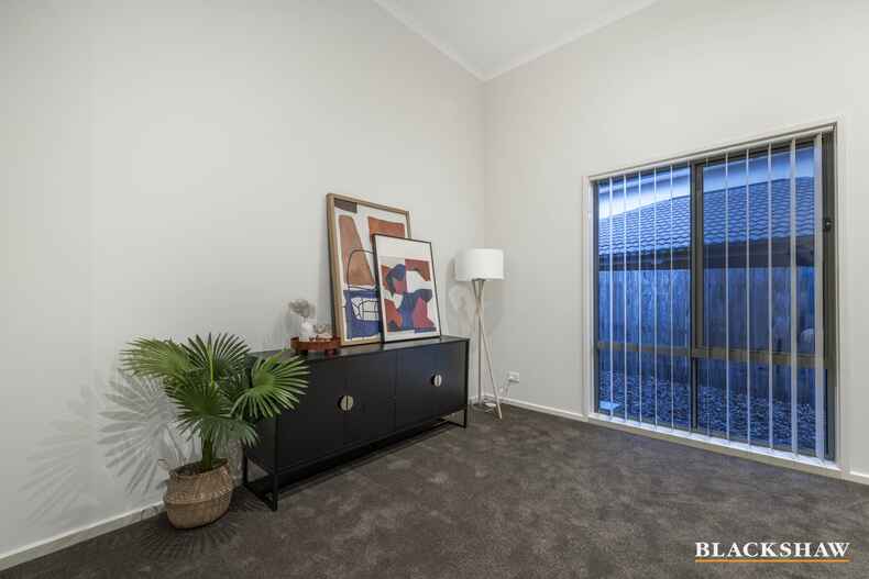 6 Mary Lee Street Bonython