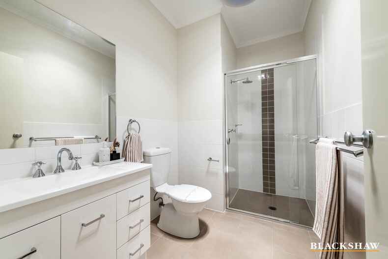 6 Mary Lee Street Bonython