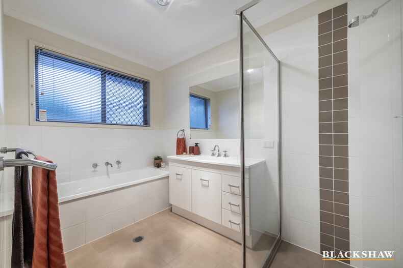 6 Mary Lee Street Bonython