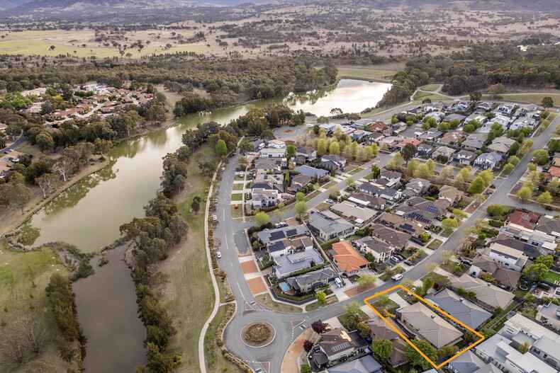 6 Mary Lee Street Bonython