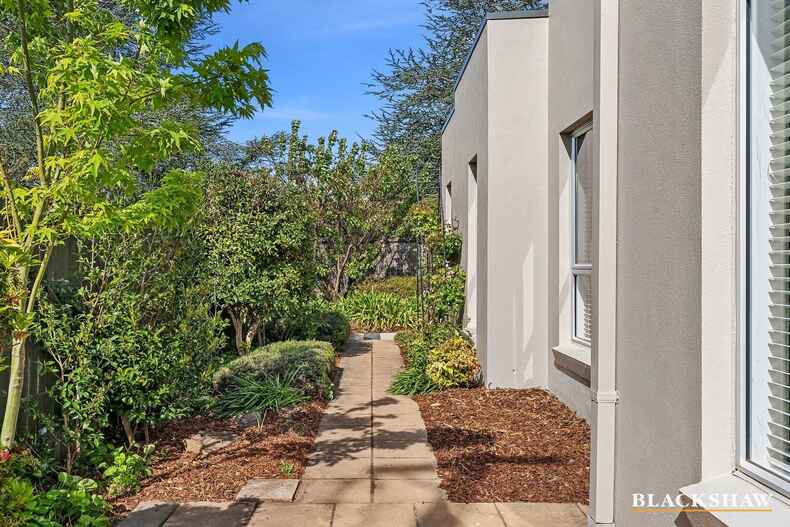 1/35 Novar Street Yarralumla