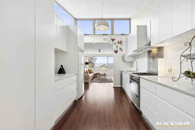 11 Camellia Place Crestwood