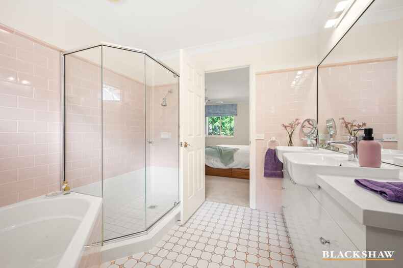 3 Kilgour Place Isaacs