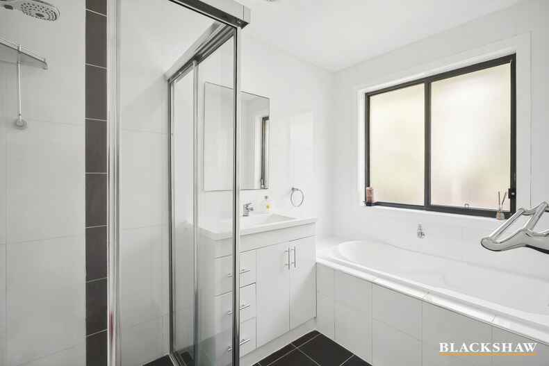 17 Marcus Faunce Street Macgregor