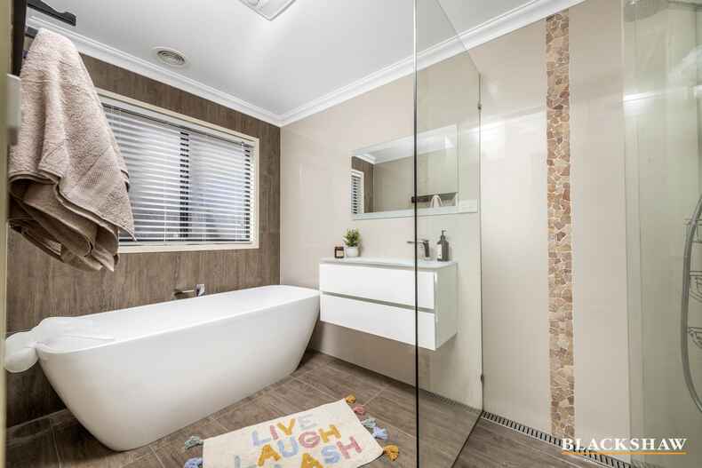 24 Counihan Court Dunlop