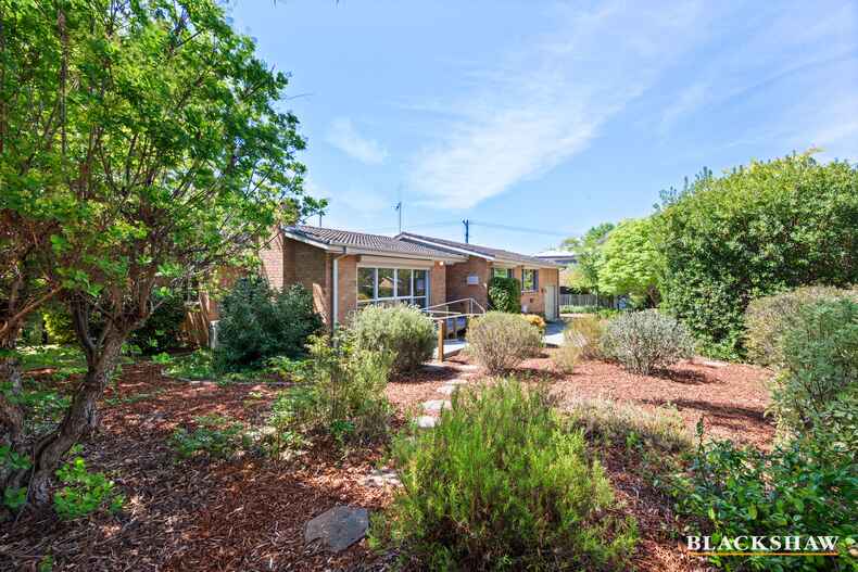 61 MacAlister Crescent Curtin 61 MacAlister Crescent Curtin