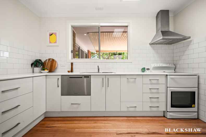 61 MacAlister Crescent Curtin 61 MacAlister Crescent Curtin