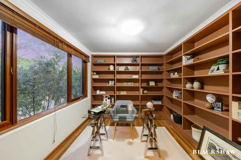 2 Arnhem Place Red Hill