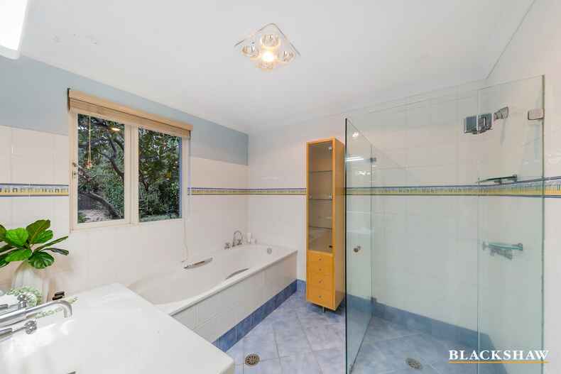 2 Arnhem Place Red Hill