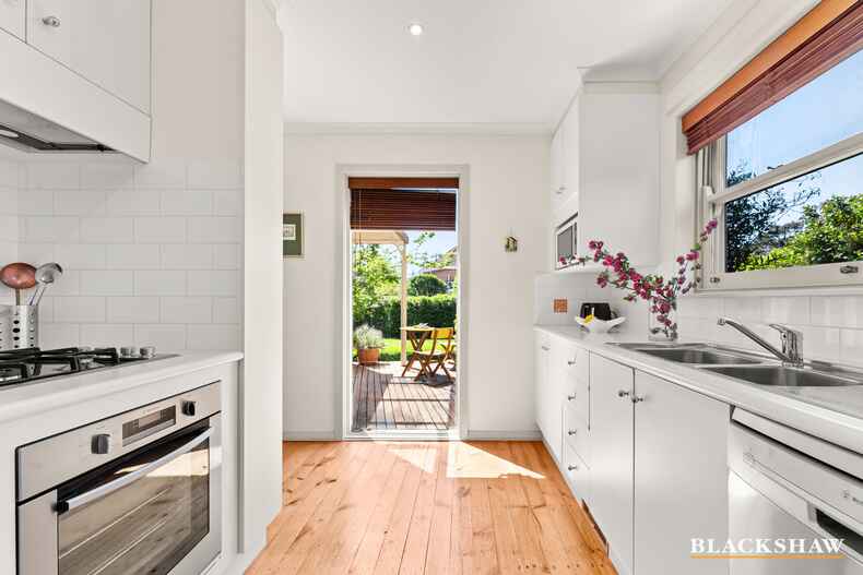 8 Hamilton Row Yarralumla 8 Hamilton Row Yarralumla