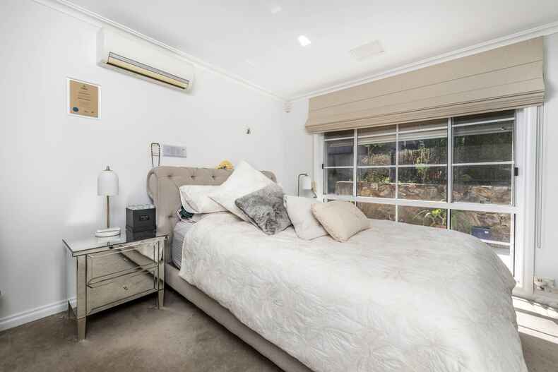 6 Karawatha Place O'Malley 6 Karawatha Place O'Malley