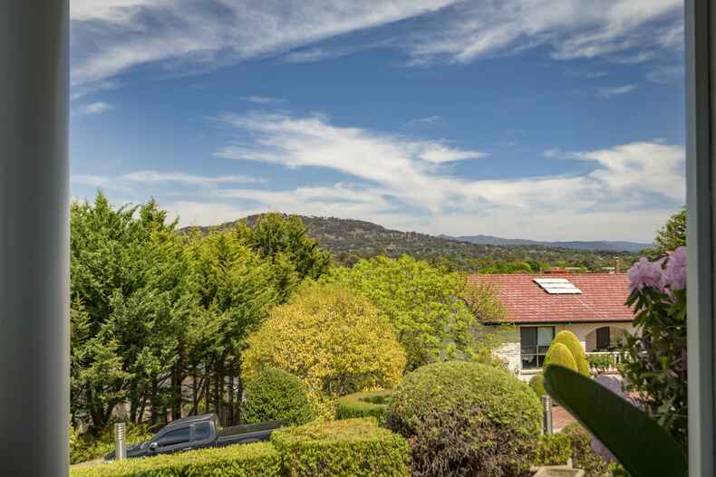 6 Karawatha Place O'Malley 6 Karawatha Place O'Malley