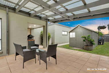 17 Victor Chang Street Macgregor