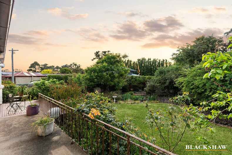 4 Coral Place Campbell