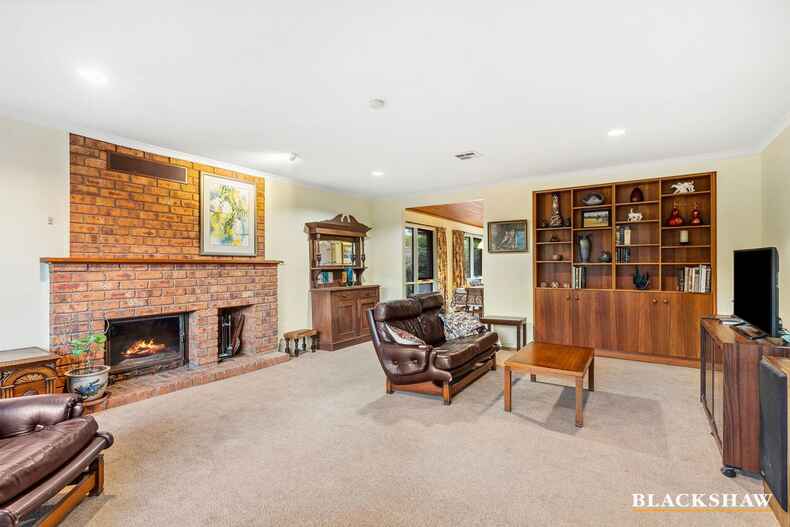 4 Coral Place Campbell