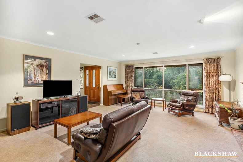 4 Coral Place Campbell