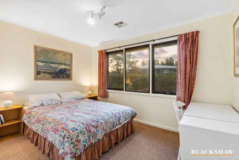 4 Coral Place Campbell