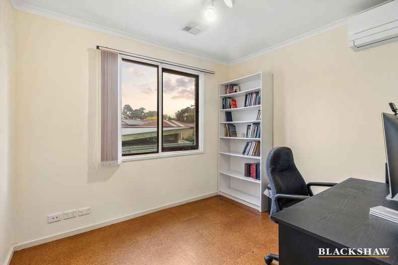 4 Coral Place Campbell