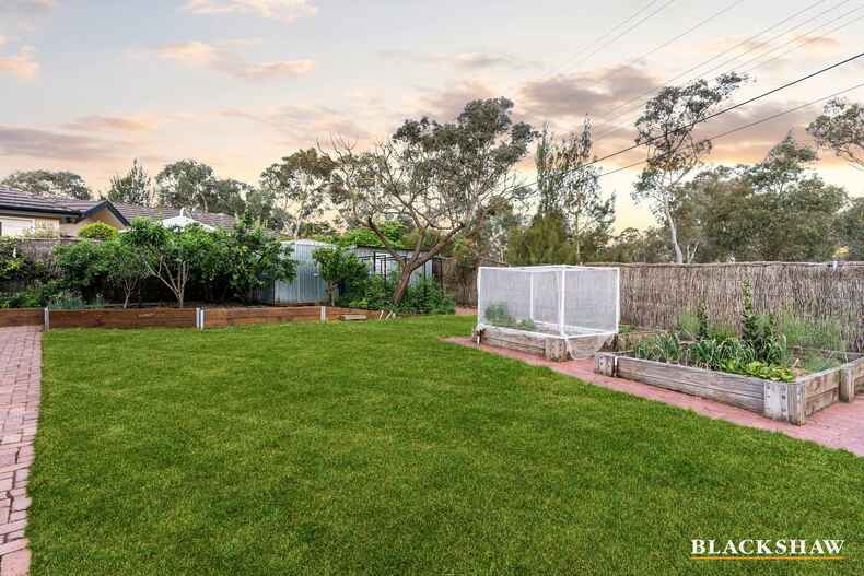 4 Coral Place Campbell