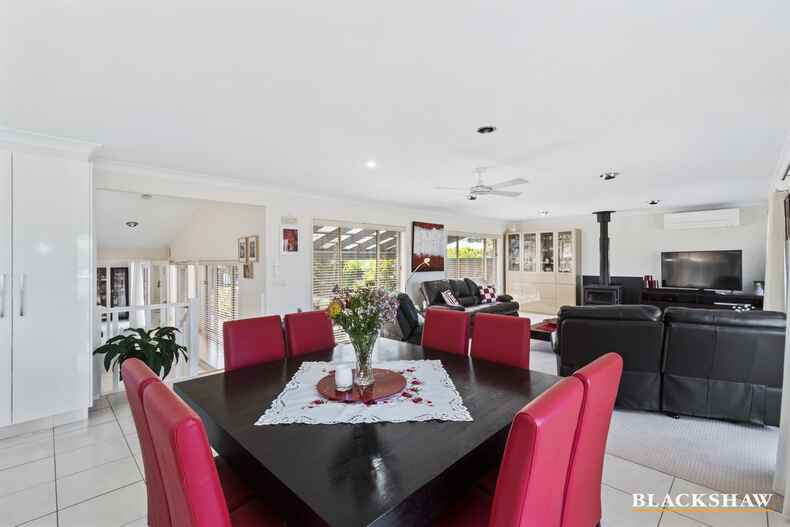 6 Barbara Crescent Denhams Beach 6 Barbara Crescent Denhams Beach