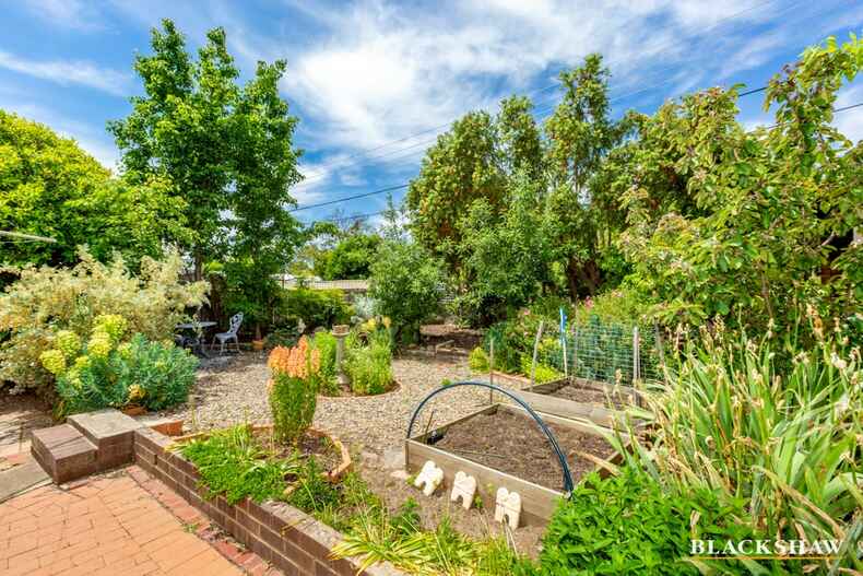 8 Laycock Place Holt