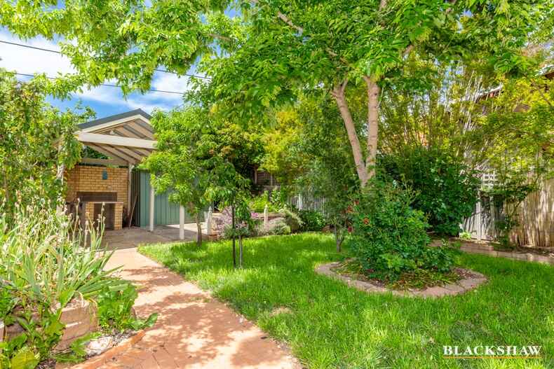 8 Laycock Place Holt