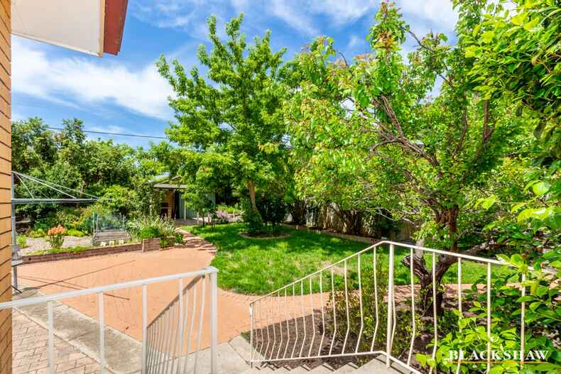 8 Laycock Place Holt