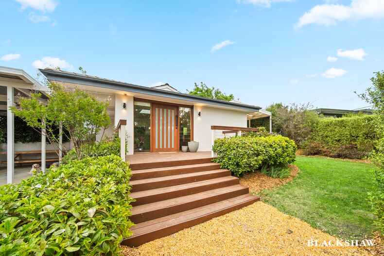 28 Chillagoe Street Fisher 28 Chillagoe Street Fisher