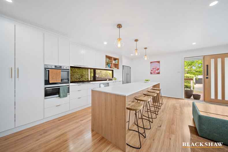 28 Chillagoe Street Fisher 28 Chillagoe Street Fisher