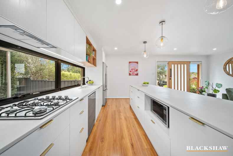 28 Chillagoe Street Fisher 28 Chillagoe Street Fisher