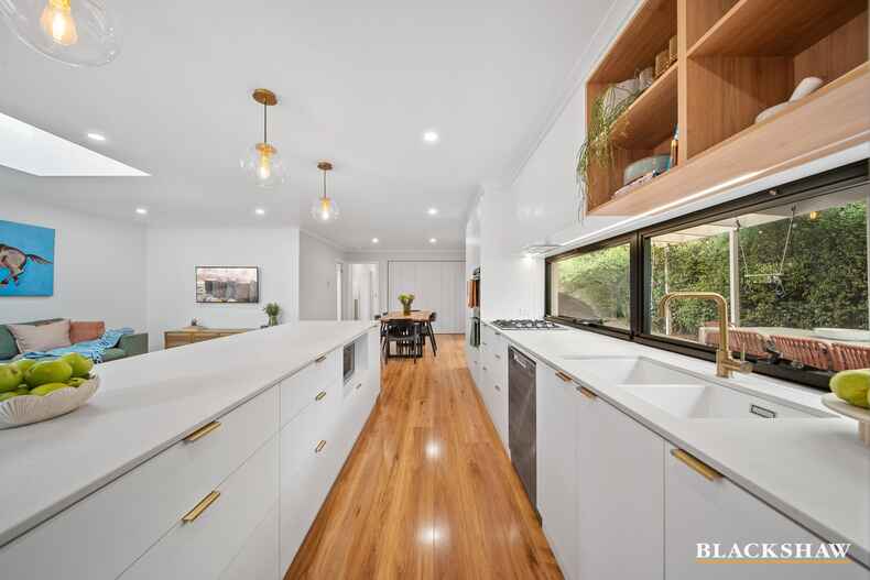 28 Chillagoe Street Fisher 28 Chillagoe Street Fisher