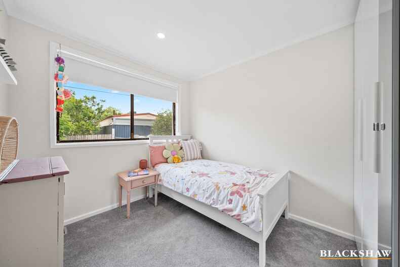 28 Chillagoe Street Fisher 28 Chillagoe Street Fisher