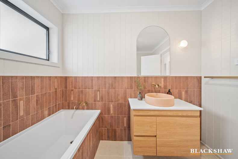 28 Chillagoe Street Fisher 28 Chillagoe Street Fisher