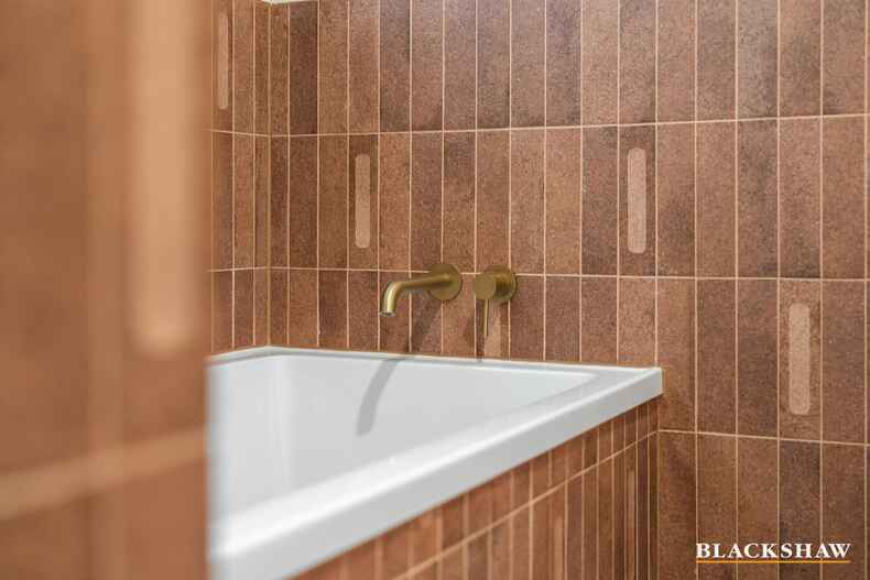 28 Chillagoe Street Fisher 28 Chillagoe Street Fisher