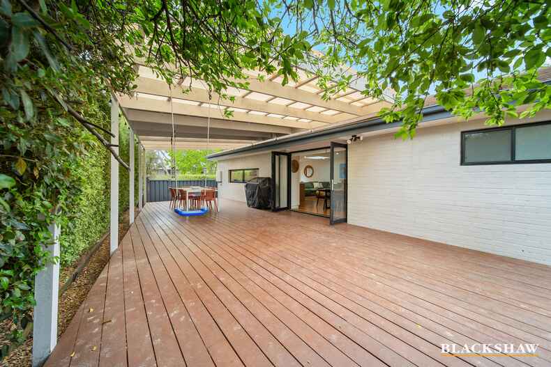 28 Chillagoe Street Fisher 28 Chillagoe Street Fisher