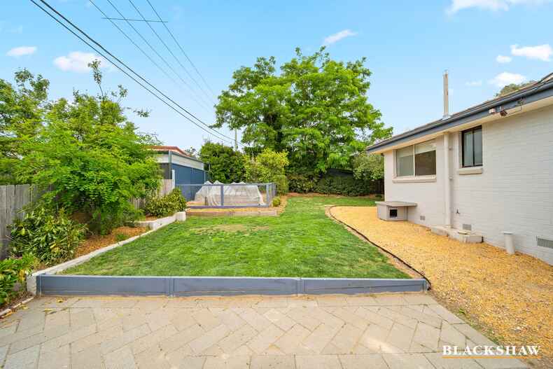 28 Chillagoe Street Fisher 28 Chillagoe Street Fisher