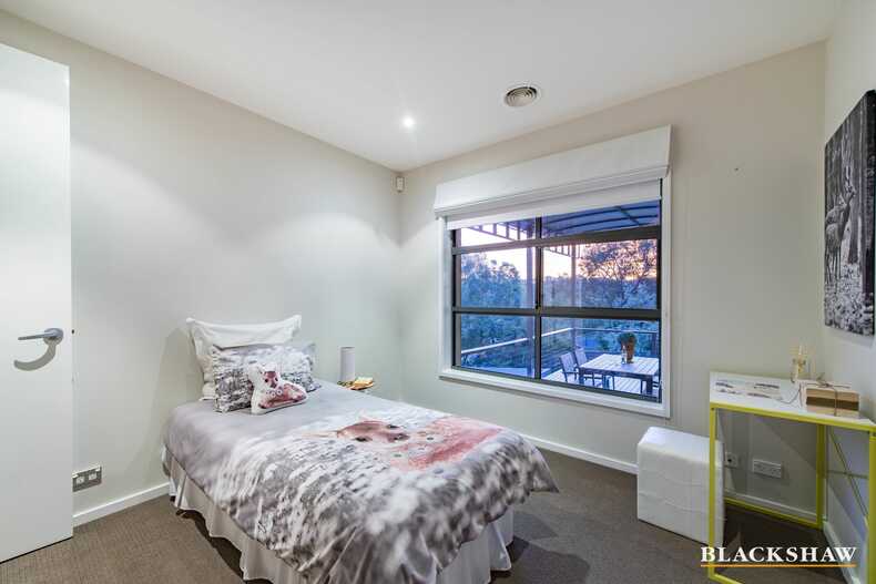 8 Barrigan Place Jerrabomberra