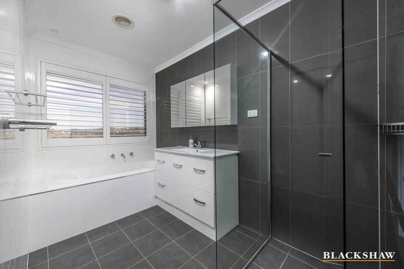 7 Lander Crescent Amaroo 7 Lander Crescent Amaroo