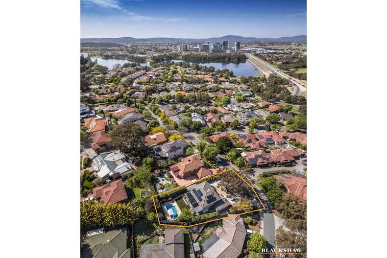 7 Lander Crescent Amaroo 7 Lander Crescent Amaroo
