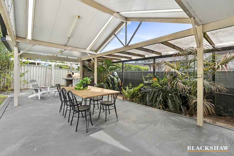 2 Strehlow Place Flynn