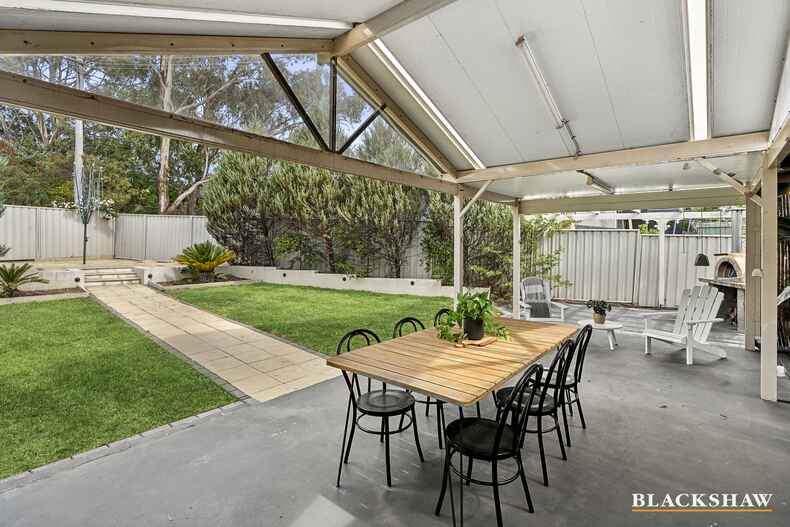 2 Strehlow Place Flynn