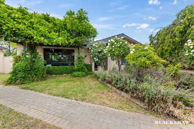 13 Wedgwood Close Chisholm