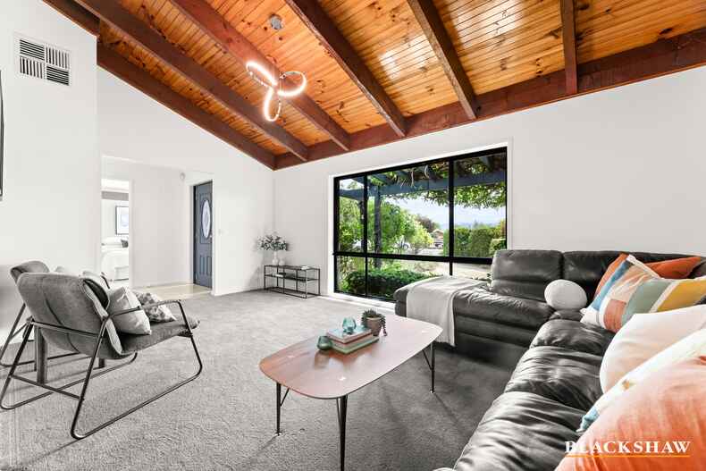 13 Wedgwood Close Chisholm