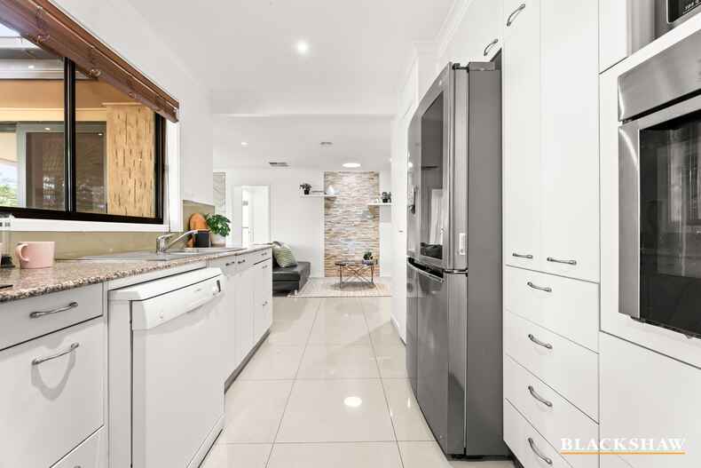 13 Wedgwood Close Chisholm