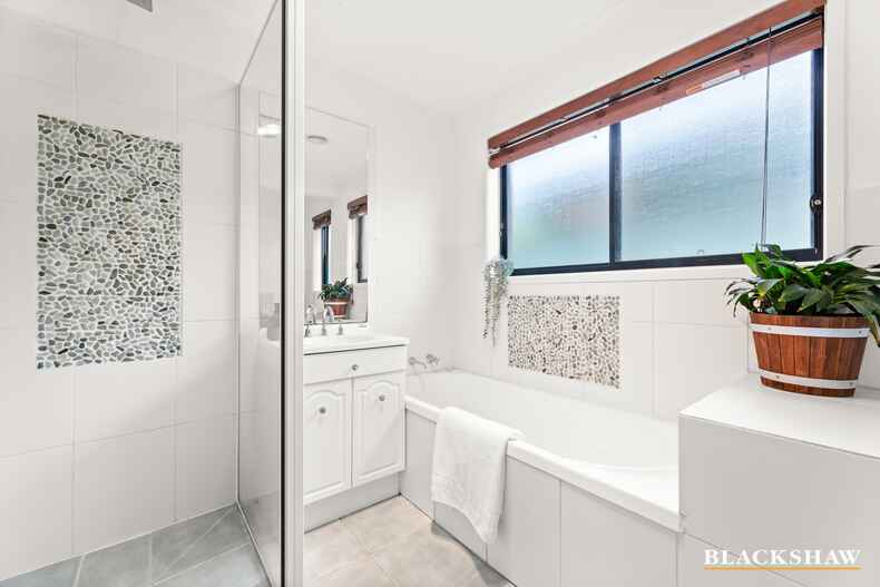 13 Wedgwood Close Chisholm