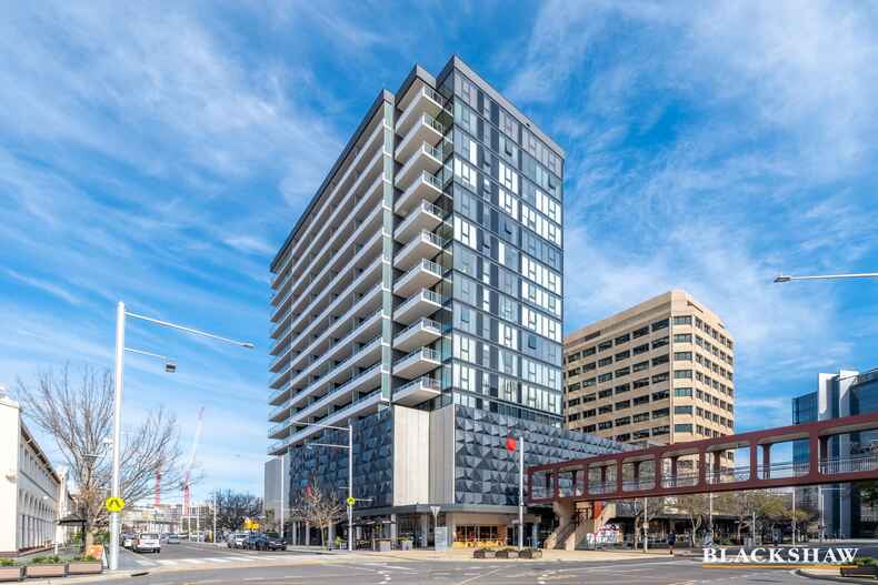 177/45 West Row City