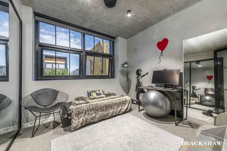 104/1 The Causeway  Kingston