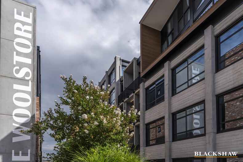 104/1 The Causeway  Kingston