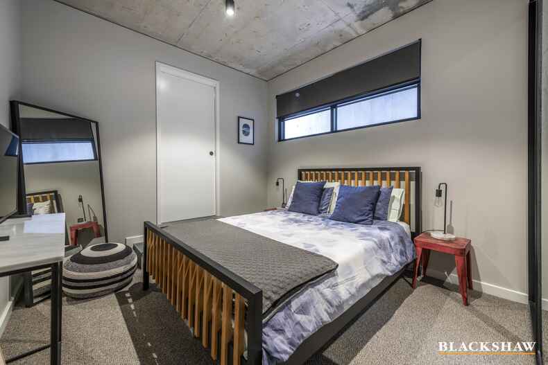 104/1 The Causeway  Kingston